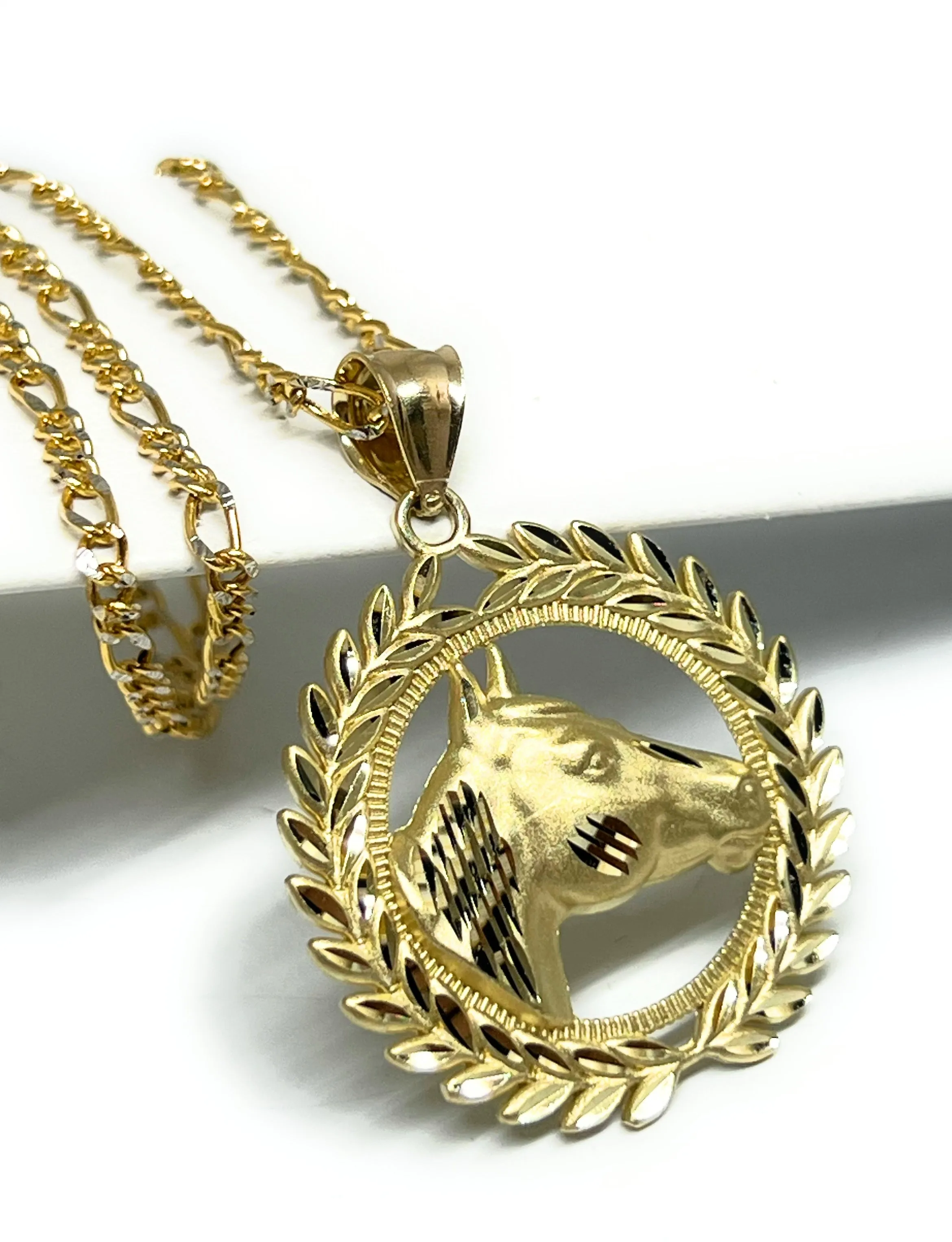 10k Solid Gold Yellow HORSE ROUND CORONET Pendant Necklace