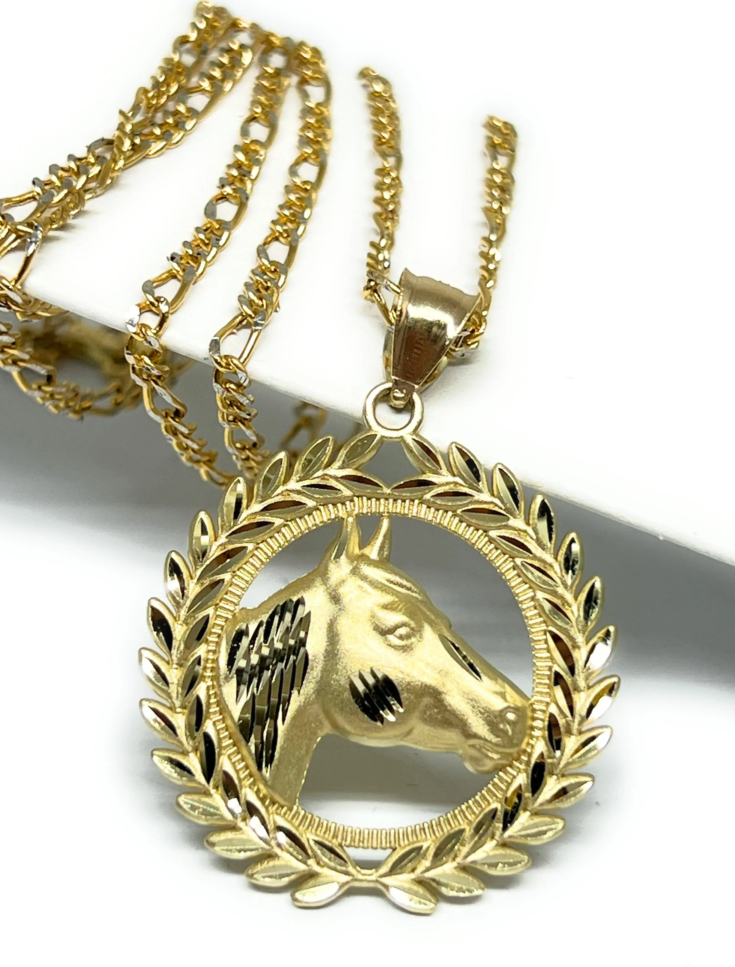 10k Solid Gold Yellow HORSE ROUND CORONET Pendant Necklace