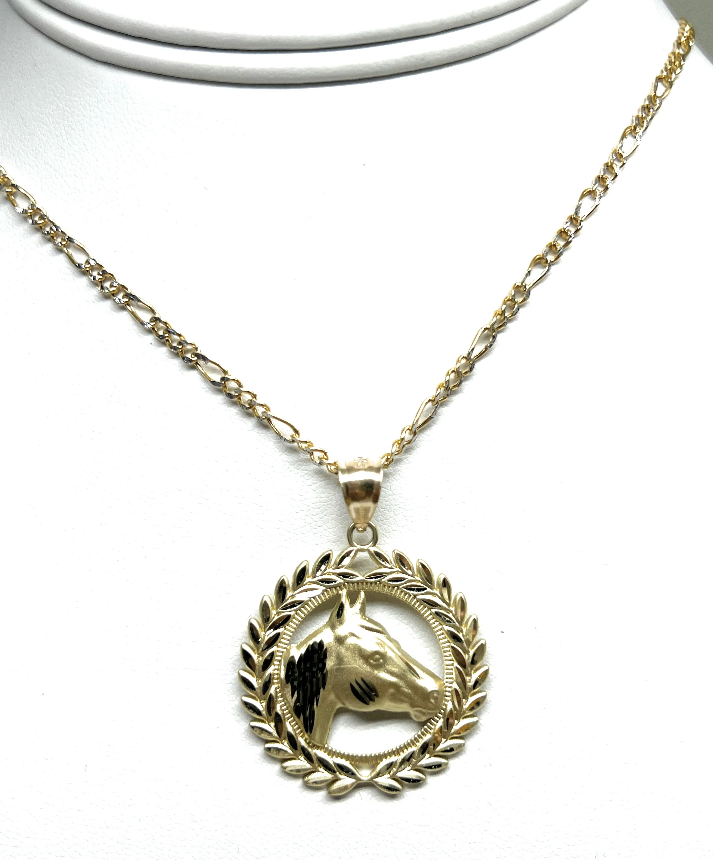 10k Solid Gold Yellow HORSE ROUND CORONET Pendant Necklace