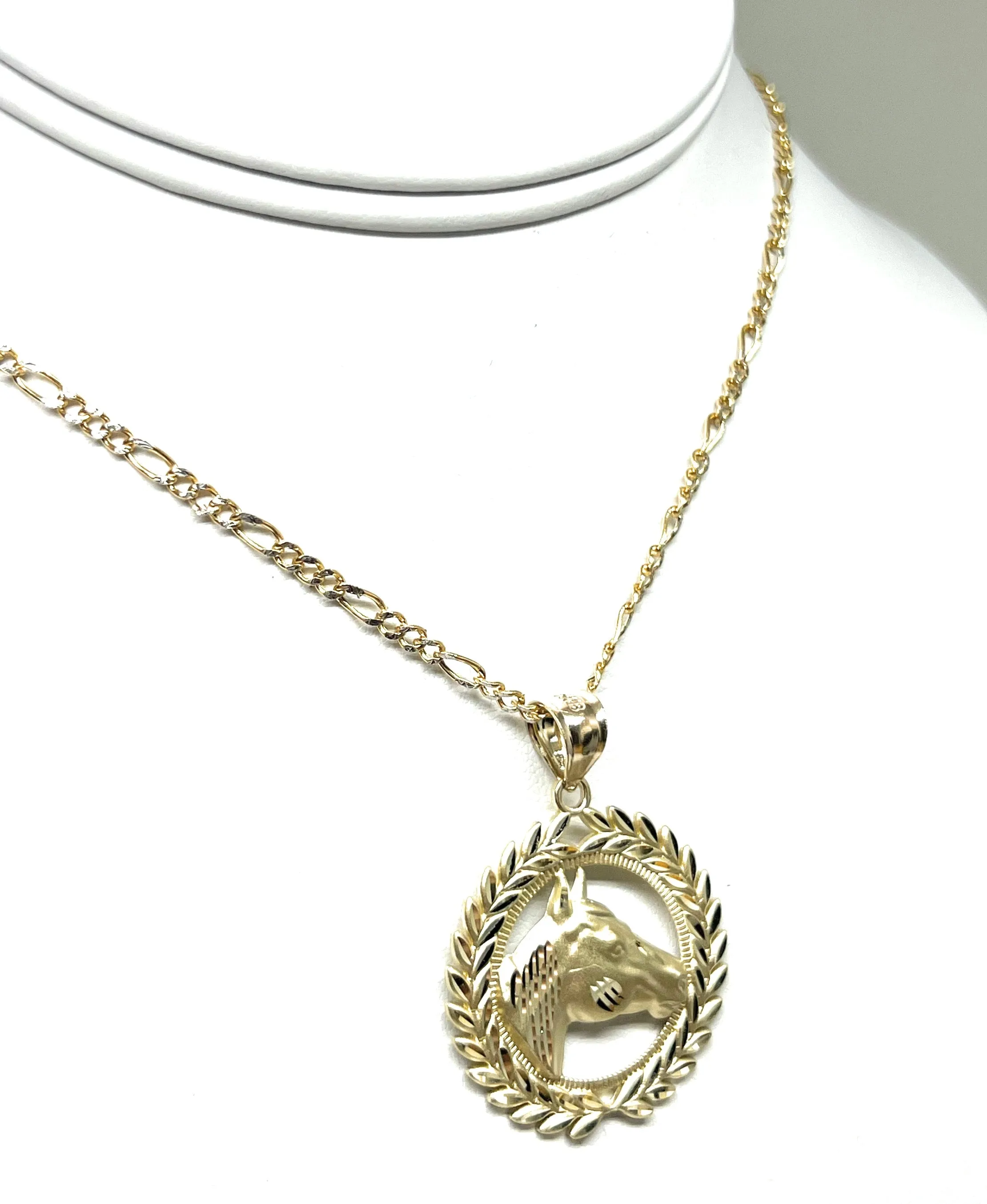 10k Solid Gold Yellow HORSE ROUND CORONET Pendant Necklace