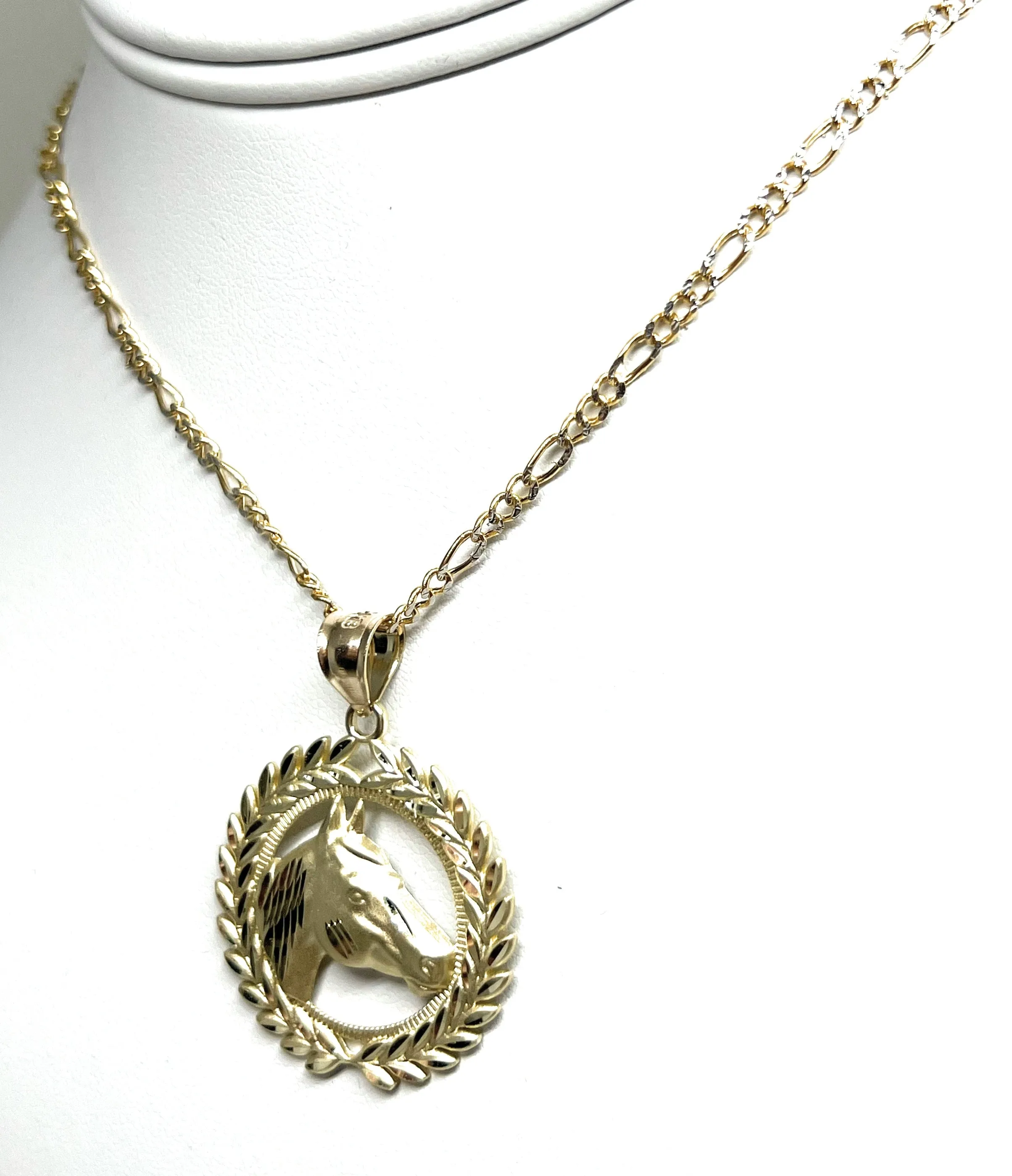 10k Solid Gold Yellow HORSE ROUND CORONET Pendant Necklace