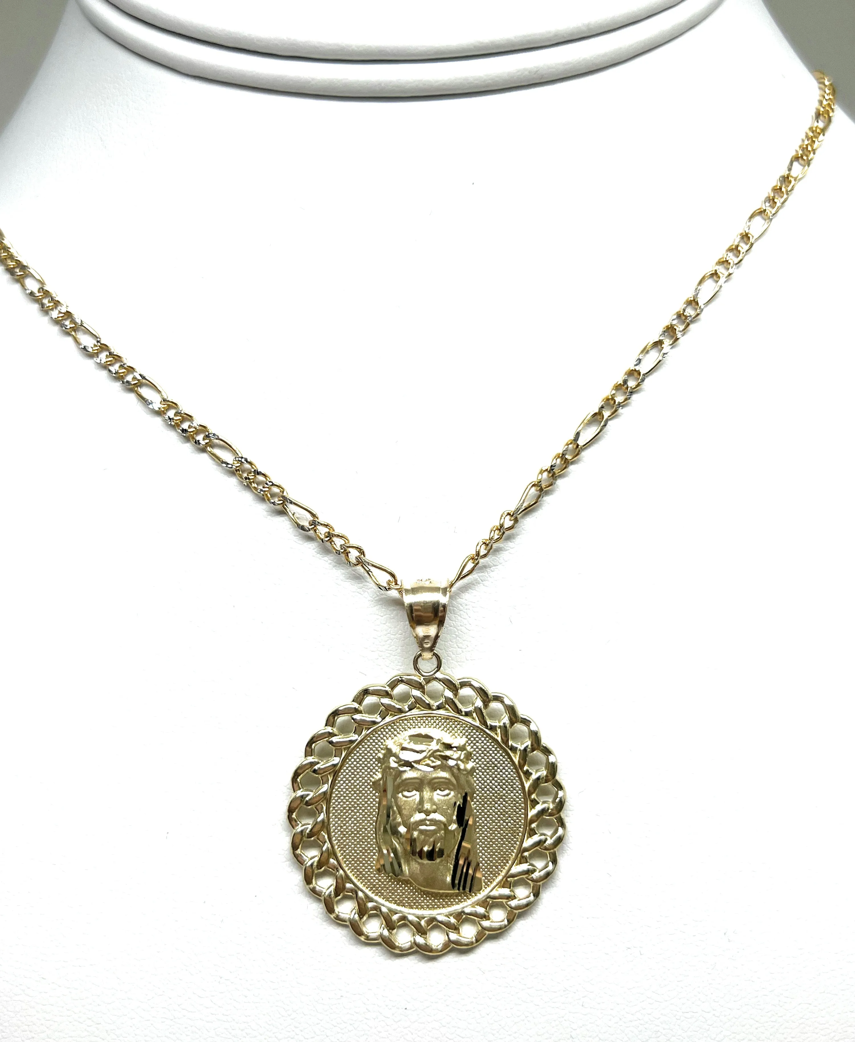 10k Solid Gold YELLOW Jesus Face Round Pendant Necklace