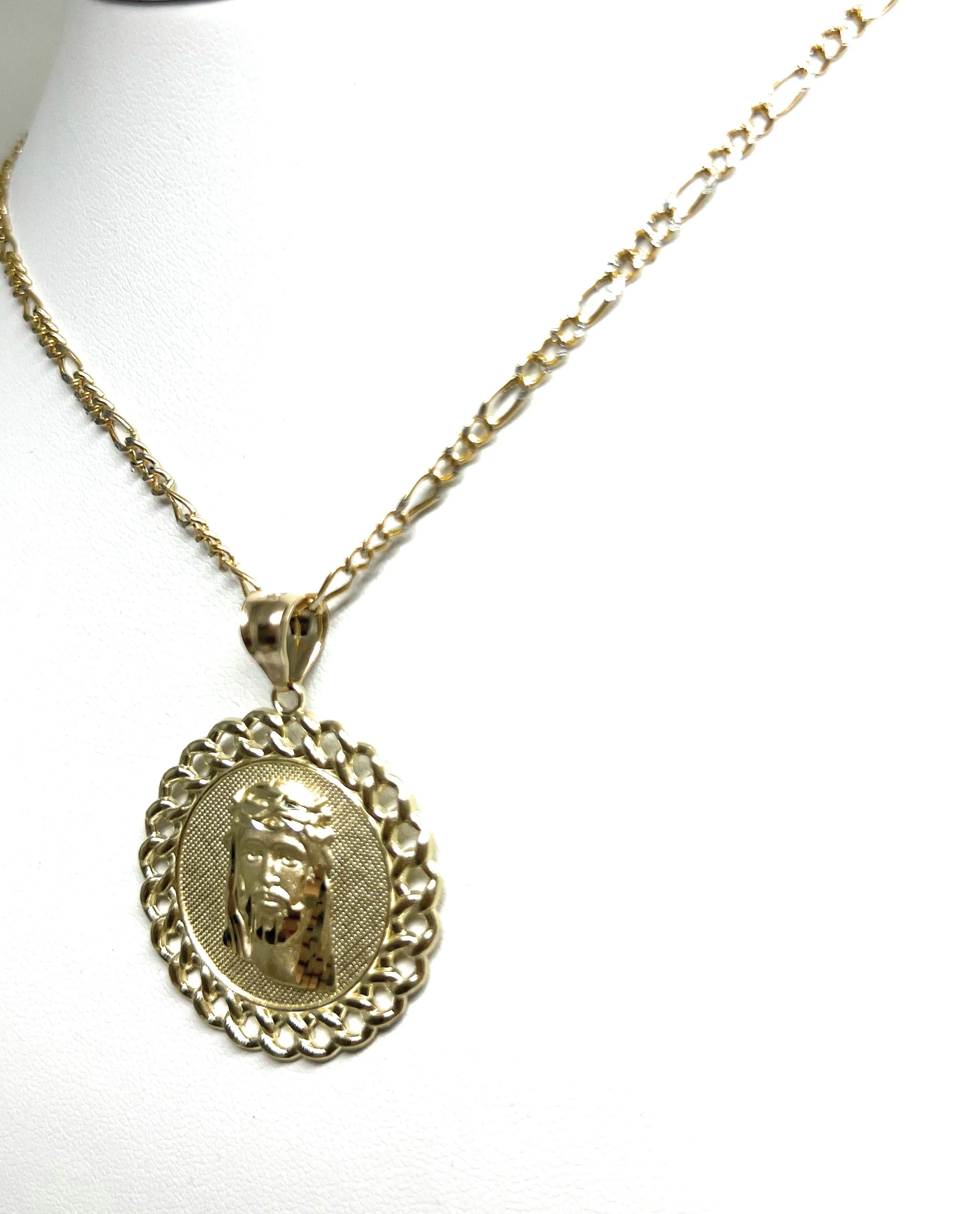 10k Solid Gold YELLOW Jesus Face Round Pendant Necklace