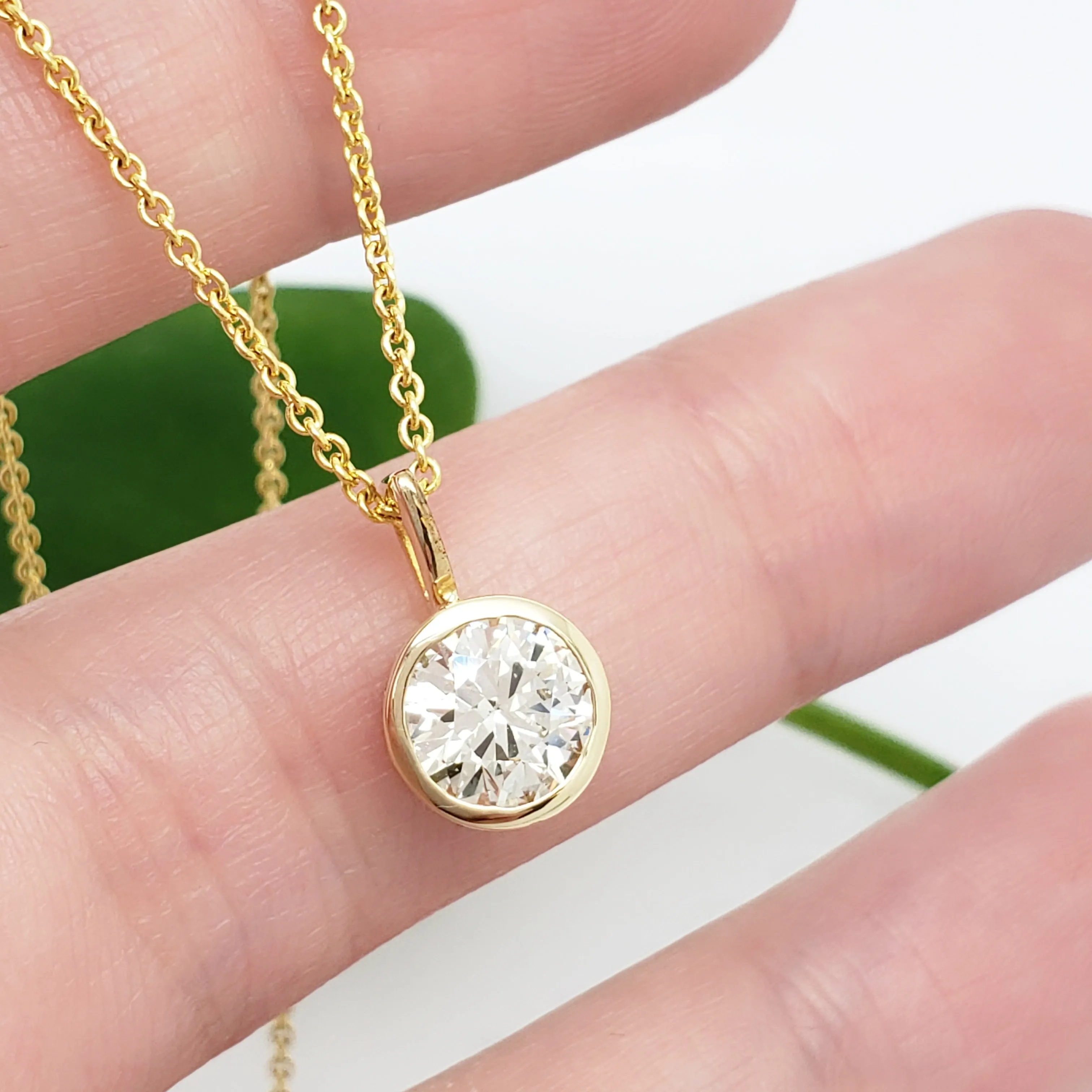 1.37ct Diamond Pendant