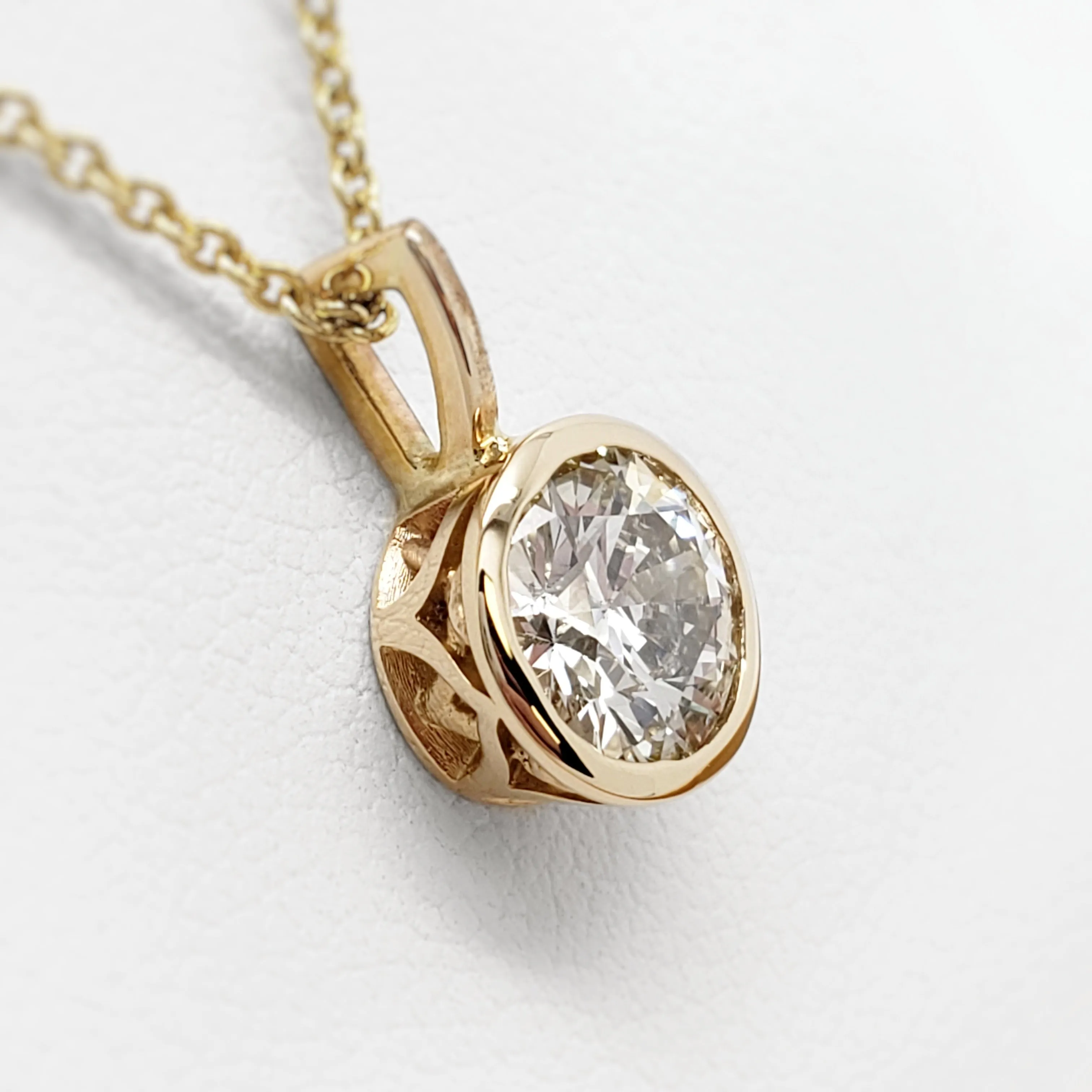 1.37ct Diamond Pendant