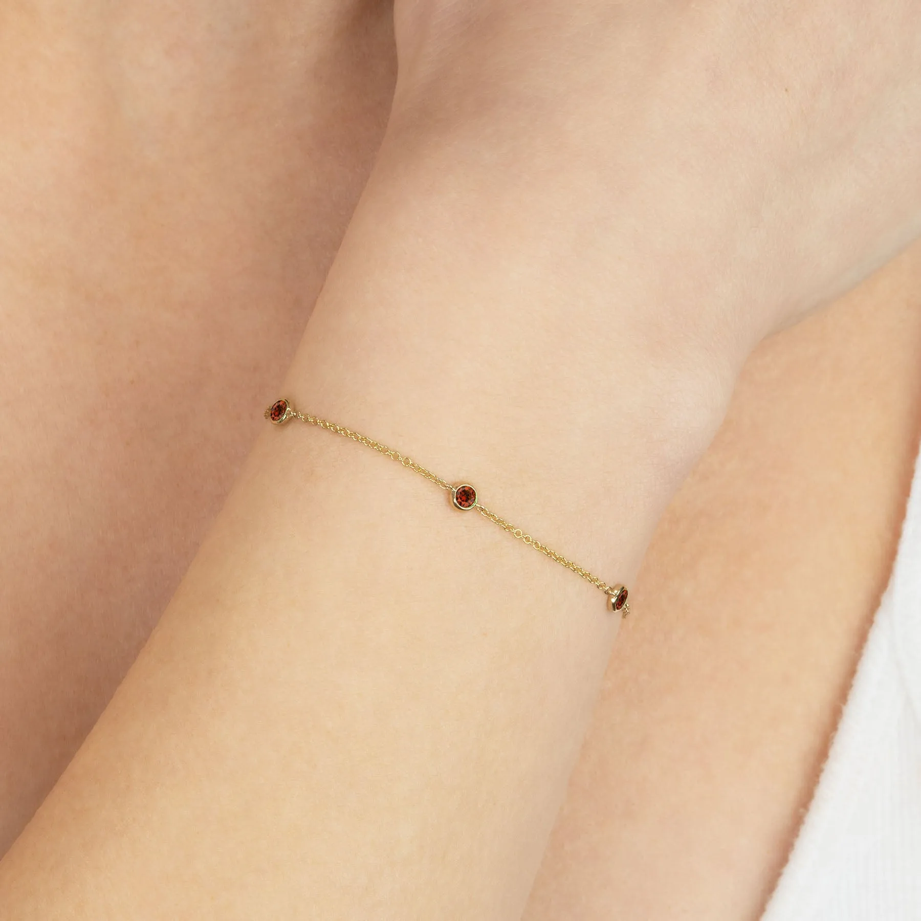 Always On Bezel Bracelet - Garnet / 14k Yellow Gold