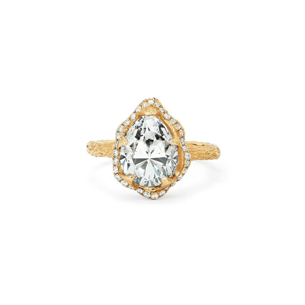 Baby Queen Water Drop Diamond Setting with Full Pavé Halo