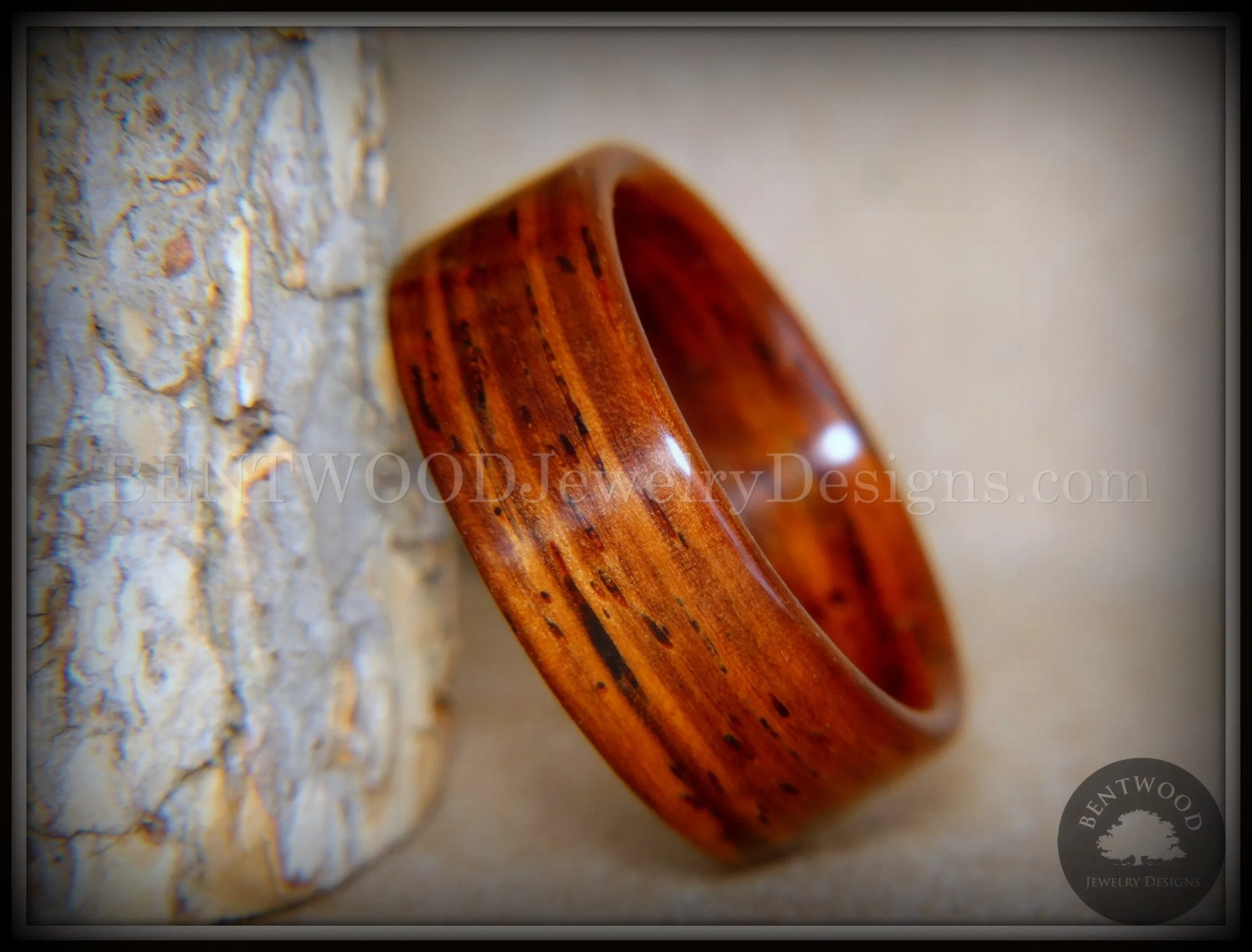 Bentwood Ring - Cocobolo Wooden Ring