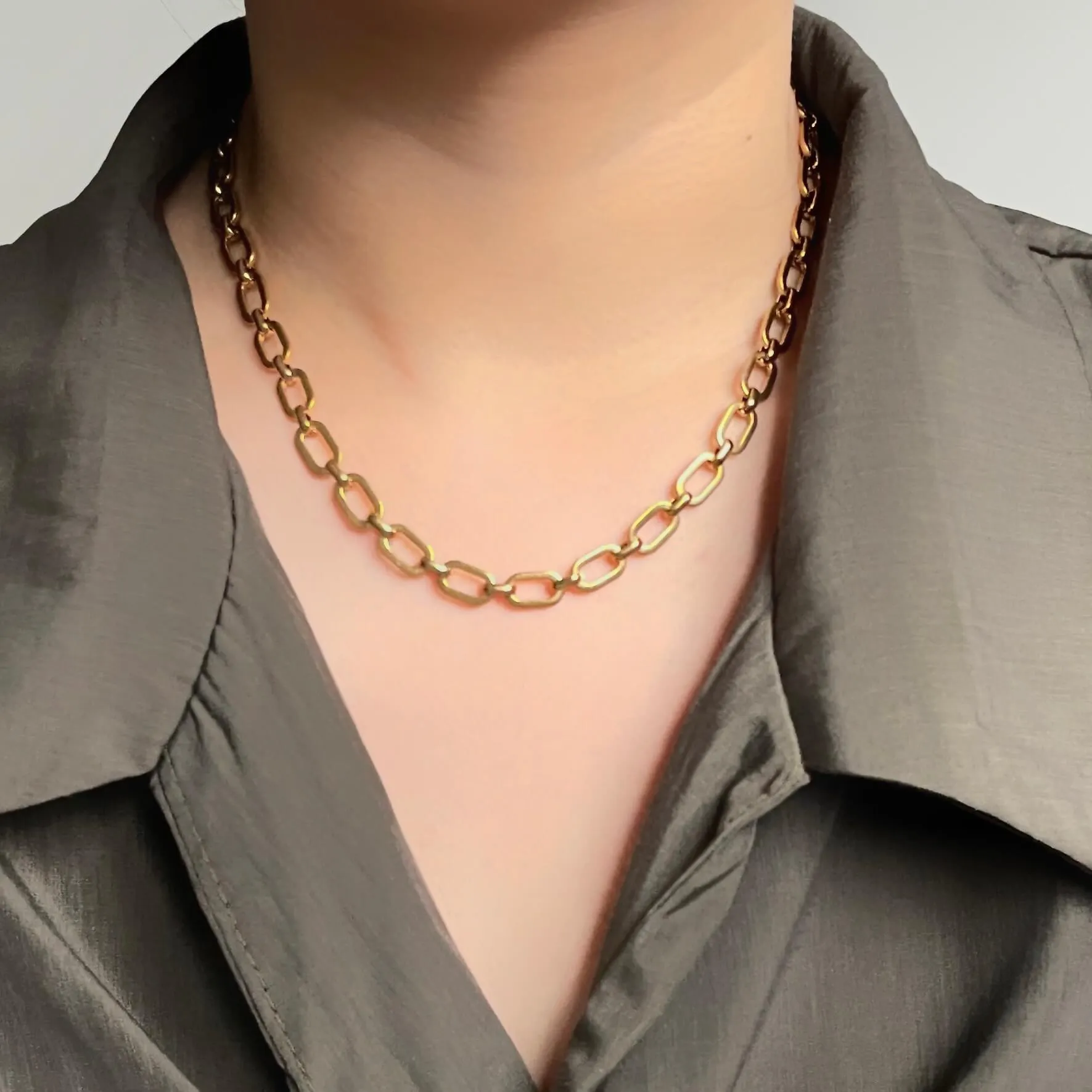 Flat Oval Chain Necklace