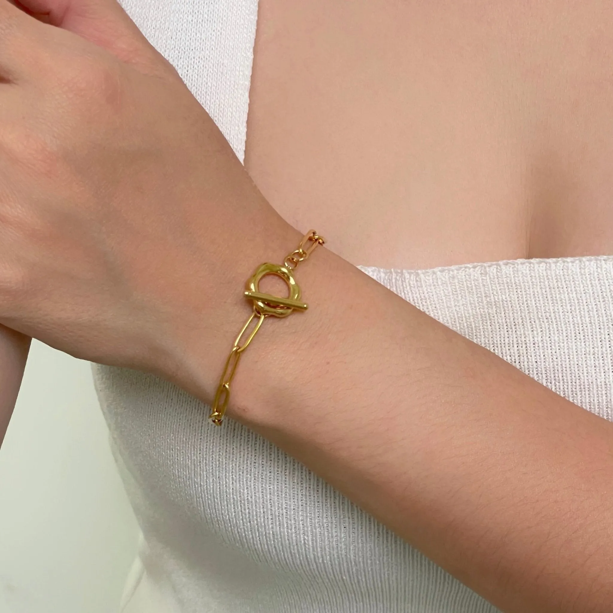 Flower Toggle Paperclip Bracelet Gold