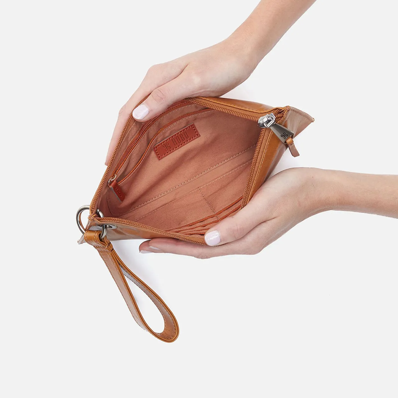 HOBO Vida Wristlet