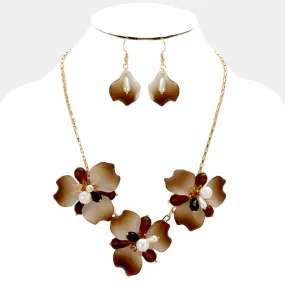 iLLASPARKZ Glass bead & pearl detail triple flower necklace