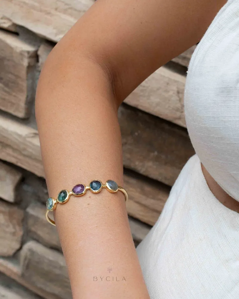 Labradorite, Iolite hydro, Amethyst, Green Tourmaline hydro & Blue Topaz  * Bangle Bracelet * Gold Plated  * Adjustable * BJB057