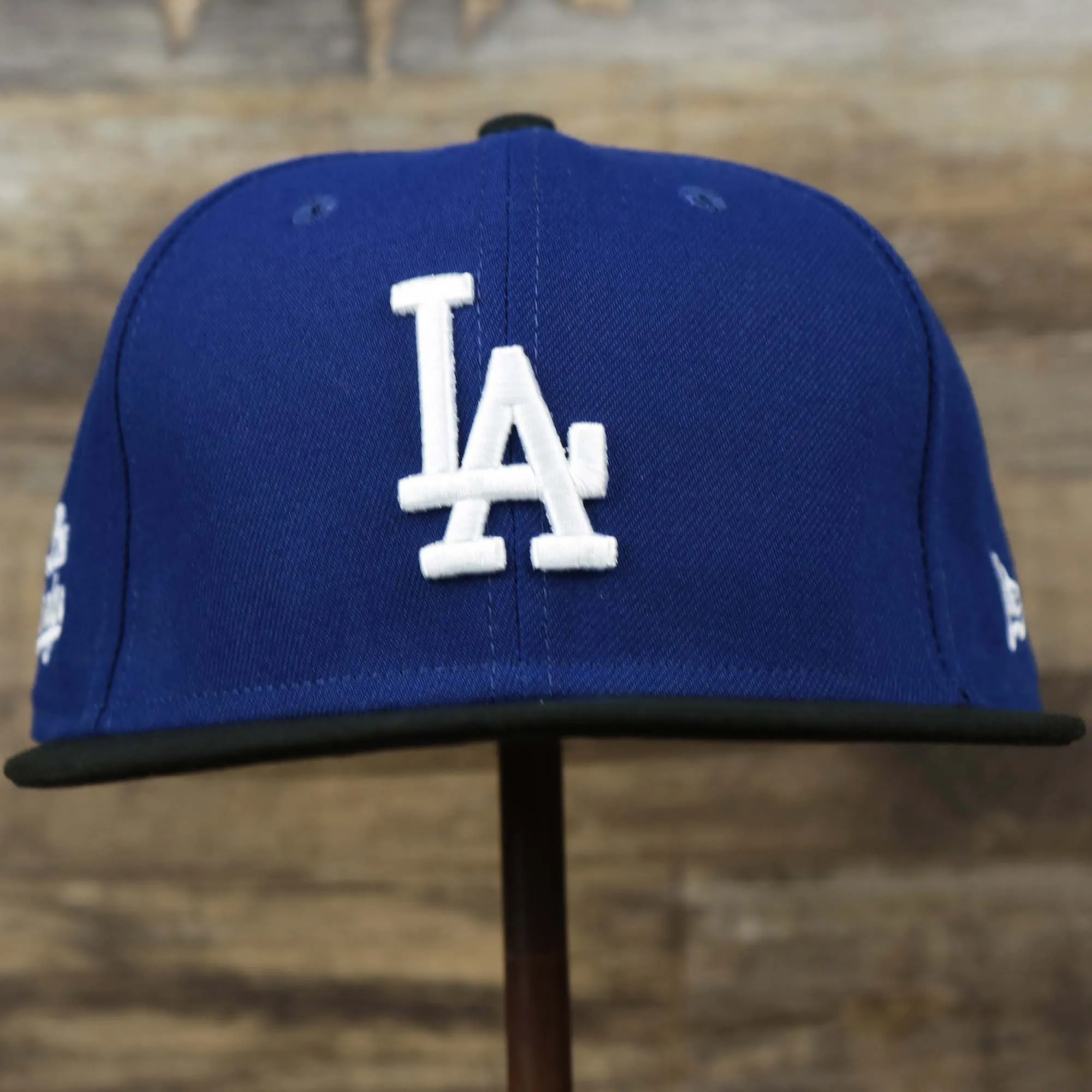 Los Angeles Dodgers 2022 City Connect Side Patch 9Fifty Snapback Cap | New Era Royal/Black