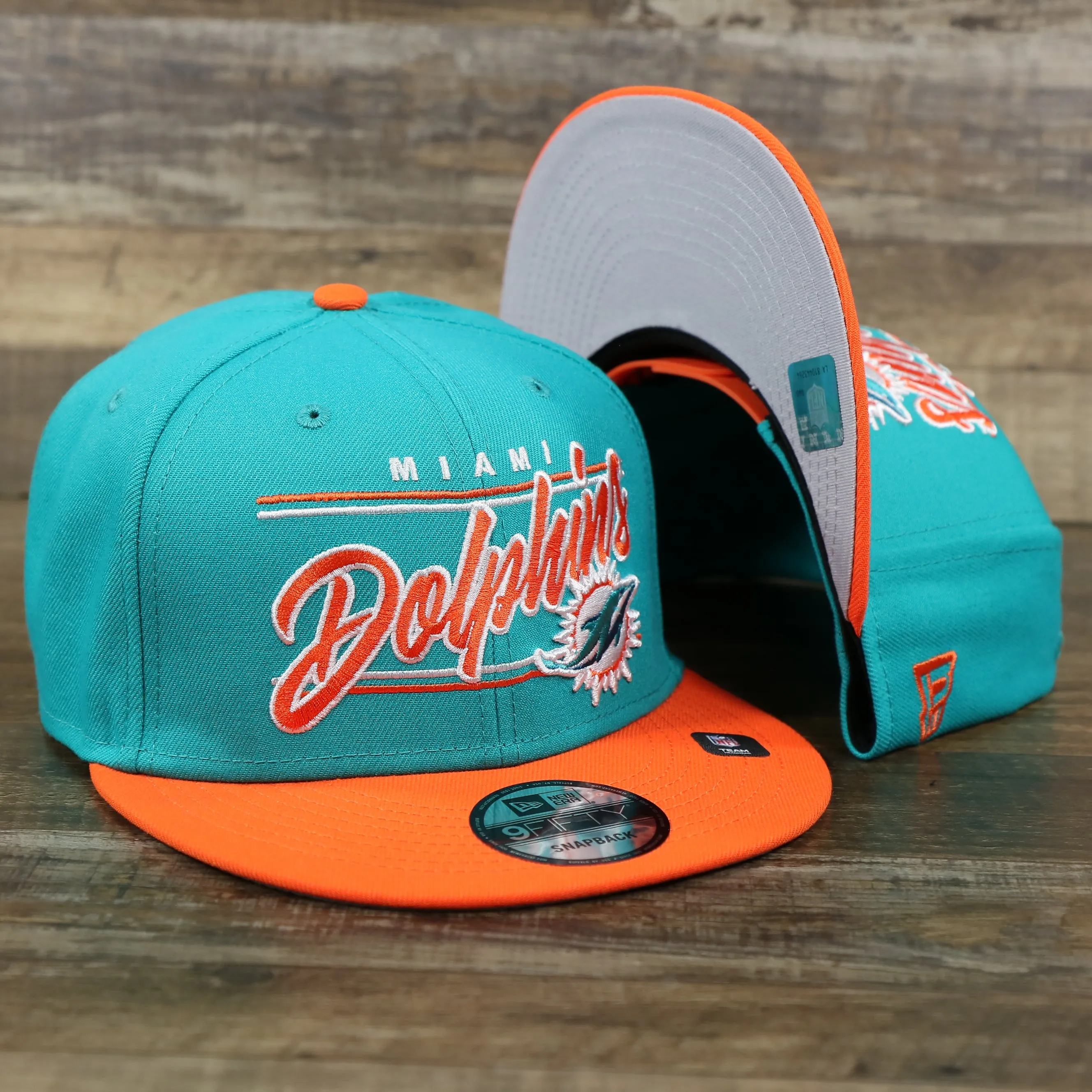 Miami Dolphins Team Script College Bar Gray bottom 9Fifty Snapback | Aqua/Orange Snap Cap