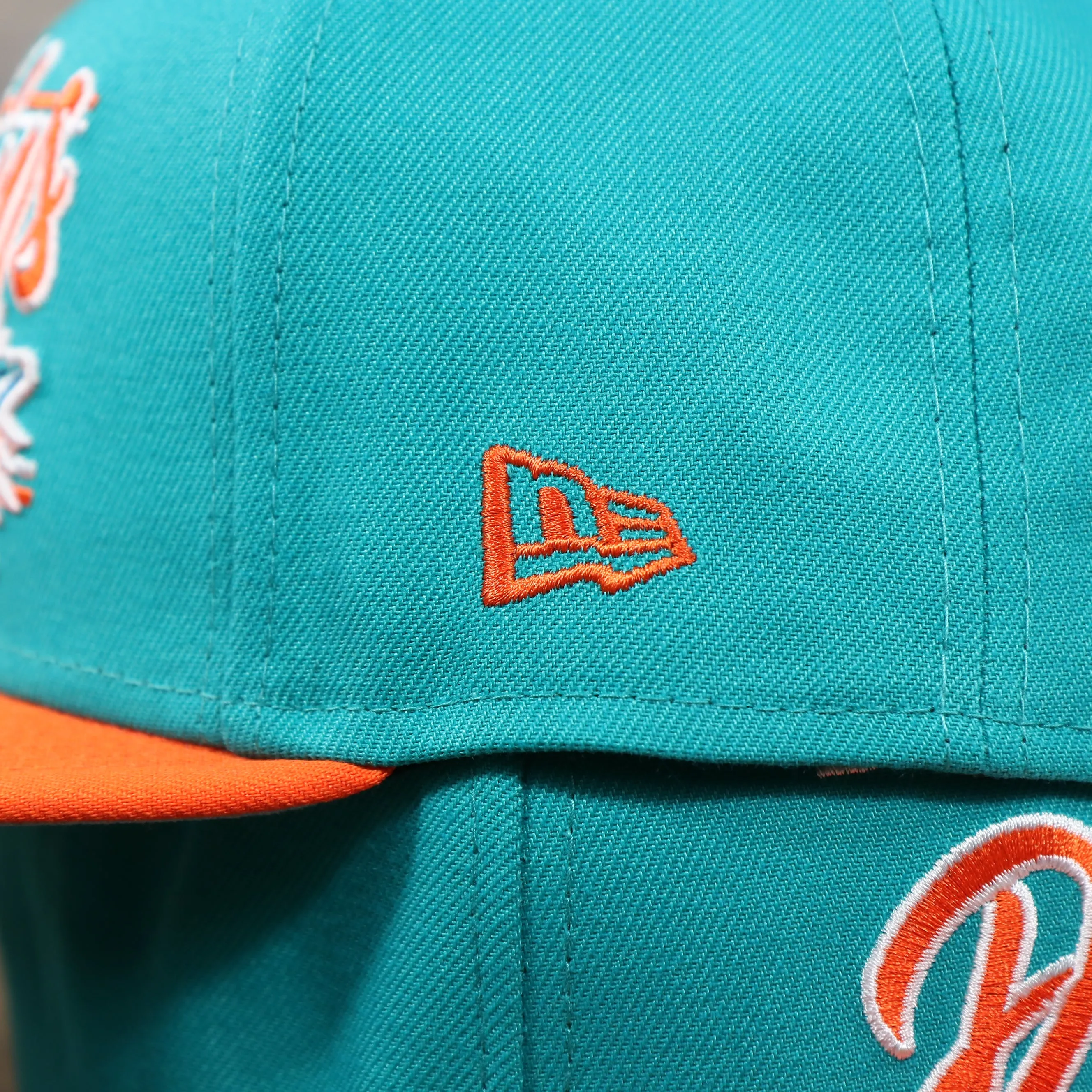 Miami Dolphins Team Script College Bar Gray bottom 9Fifty Snapback | Aqua/Orange Snap Cap