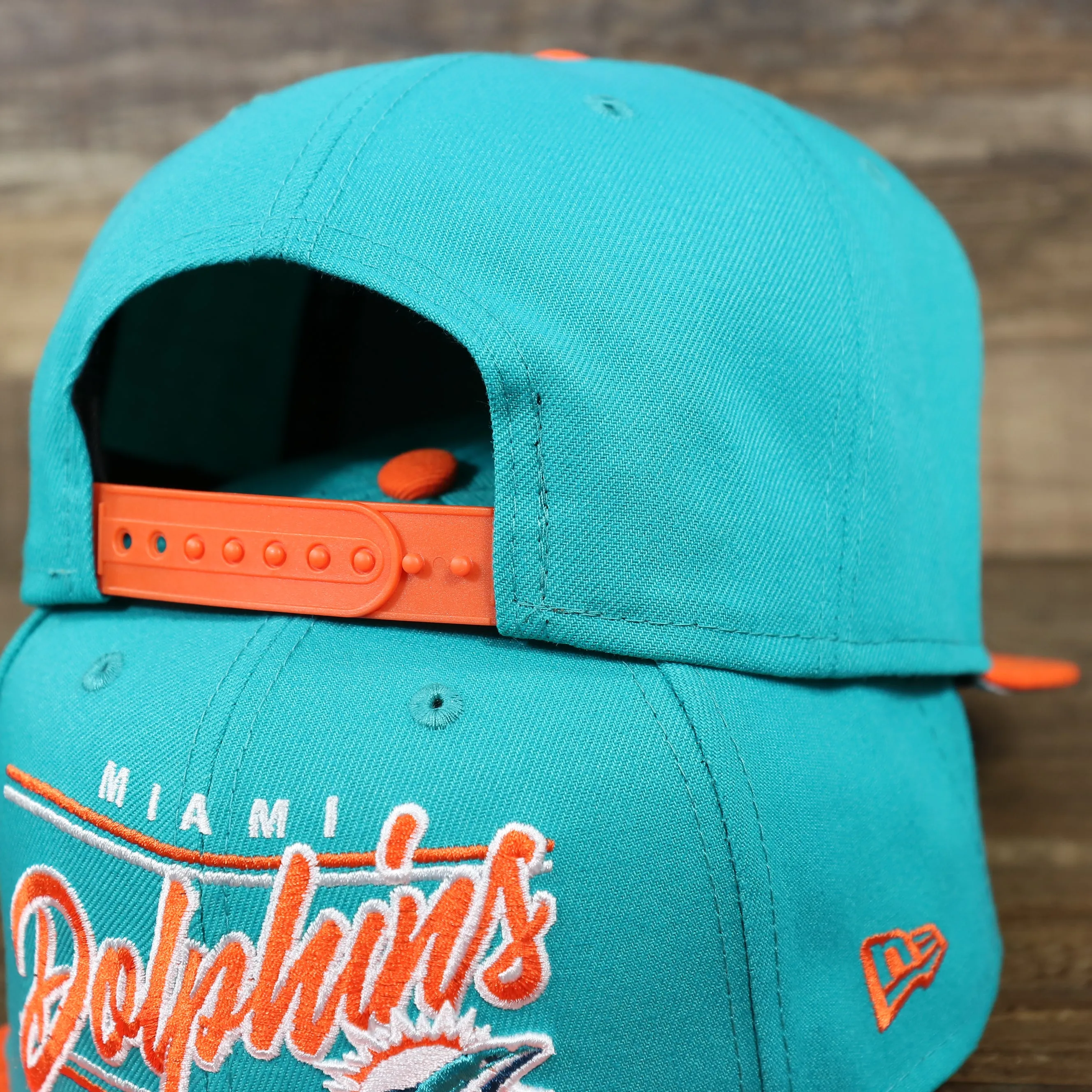 Miami Dolphins Team Script College Bar Gray bottom 9Fifty Snapback | Aqua/Orange Snap Cap