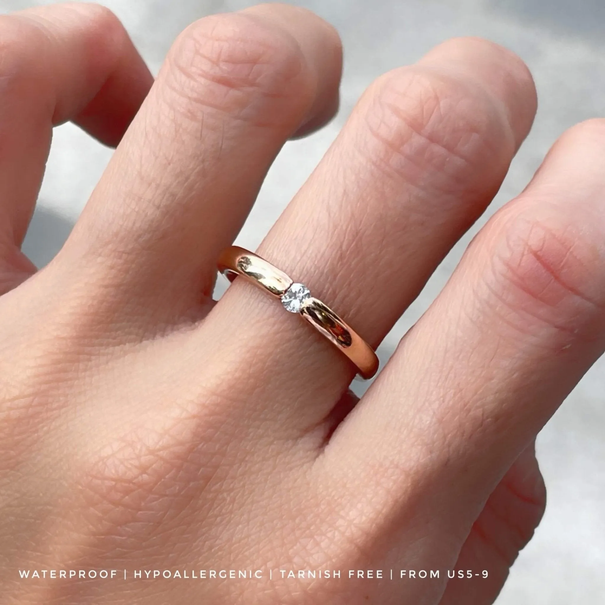 Minimal Zirconia Band Ring Rose Gold