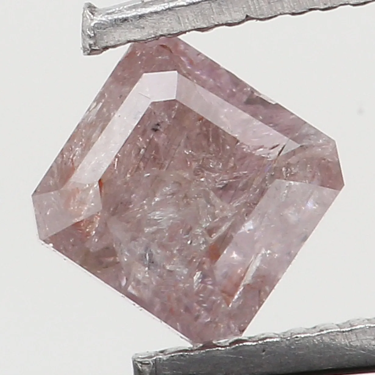 Natural Loose Diamond Radiant Pink Color I3 Clarity 2.90 MM 0.18 Ct L6160