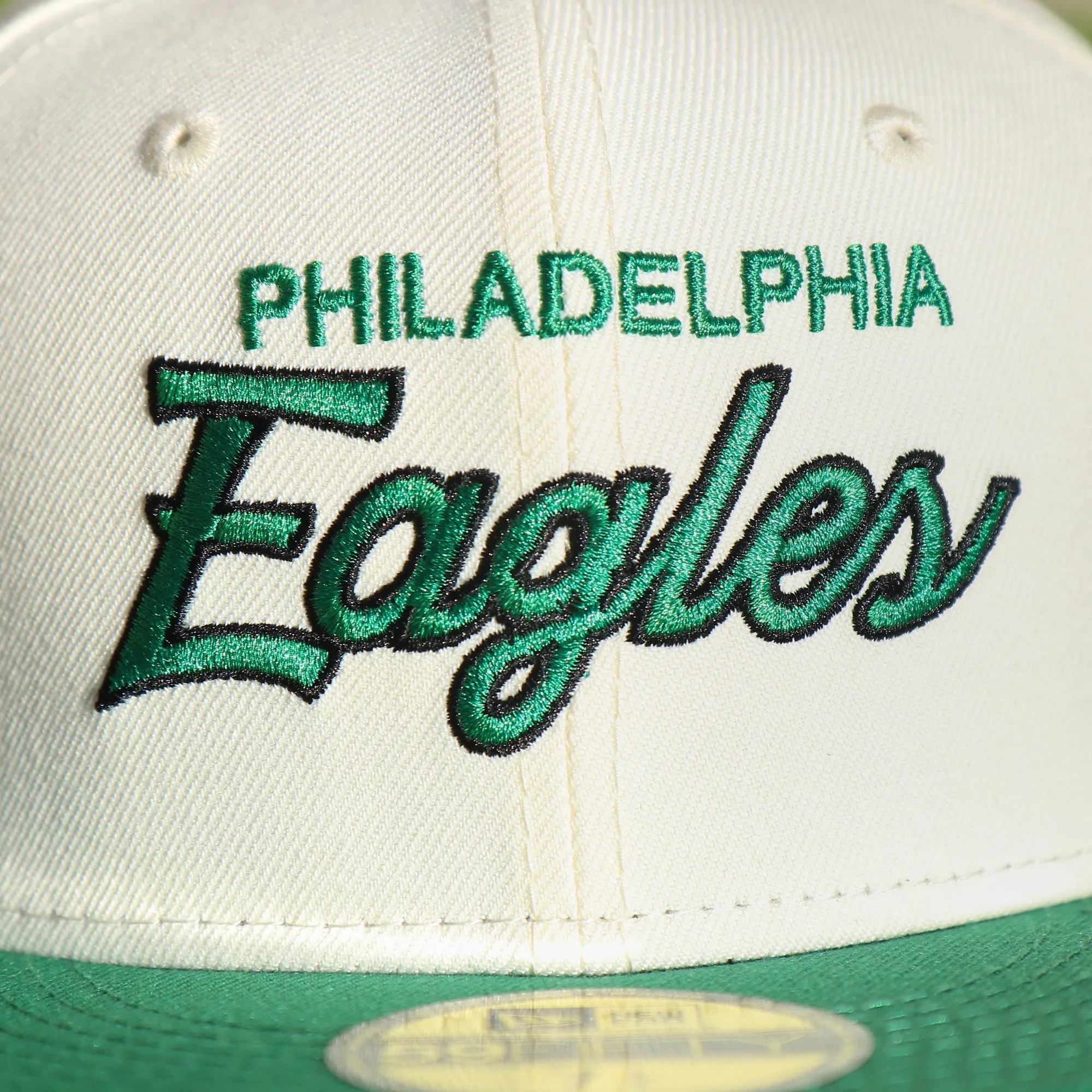 Philadelphia Eagles Throwback Wordmark Jersey Script Chrome/Kelly Green Black UV Side Patch 59Fifty Fitted Cap | Cap Swag Exclus