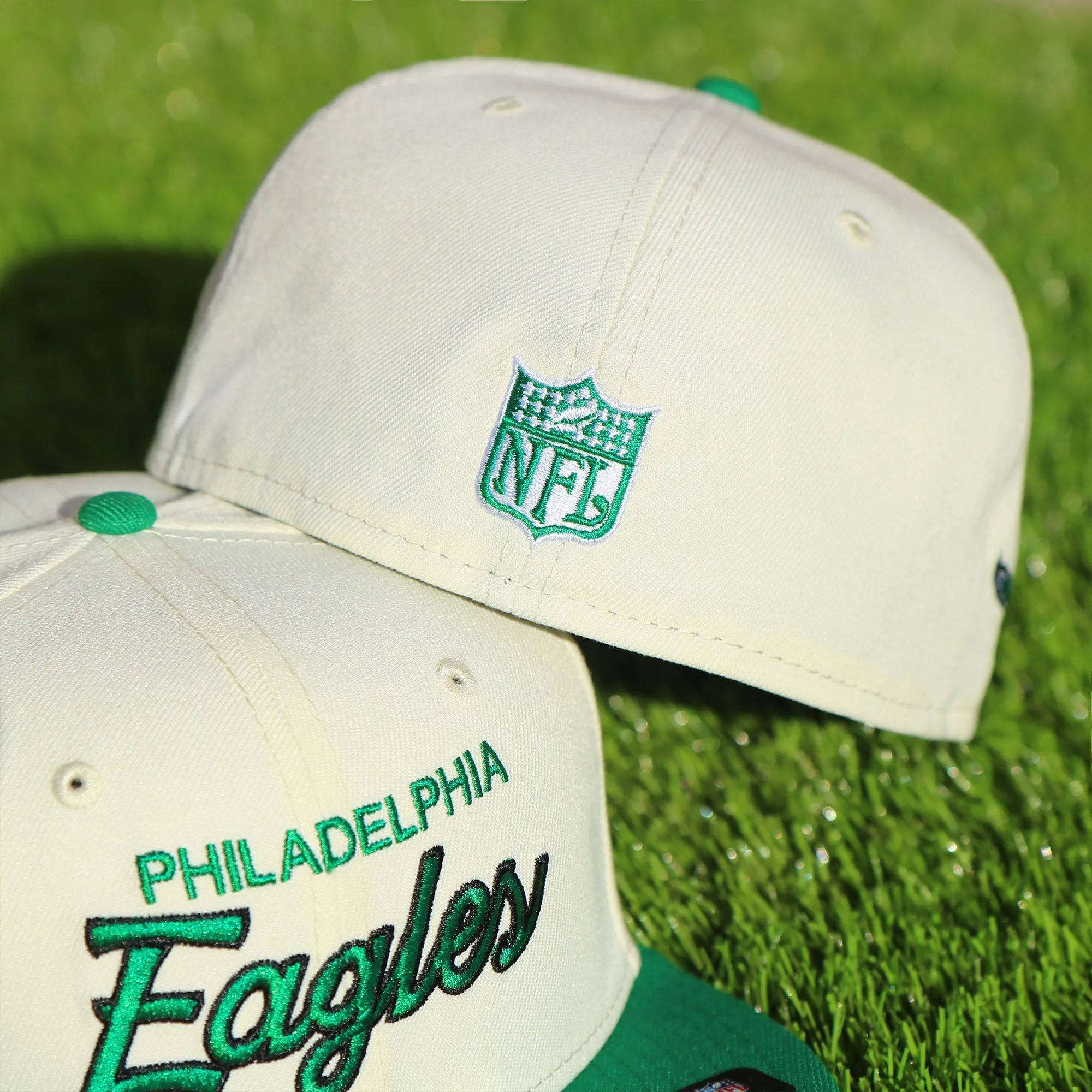 Philadelphia Eagles Throwback Wordmark Jersey Script Chrome/Kelly Green Black UV Side Patch 59Fifty Fitted Cap | Cap Swag Exclus