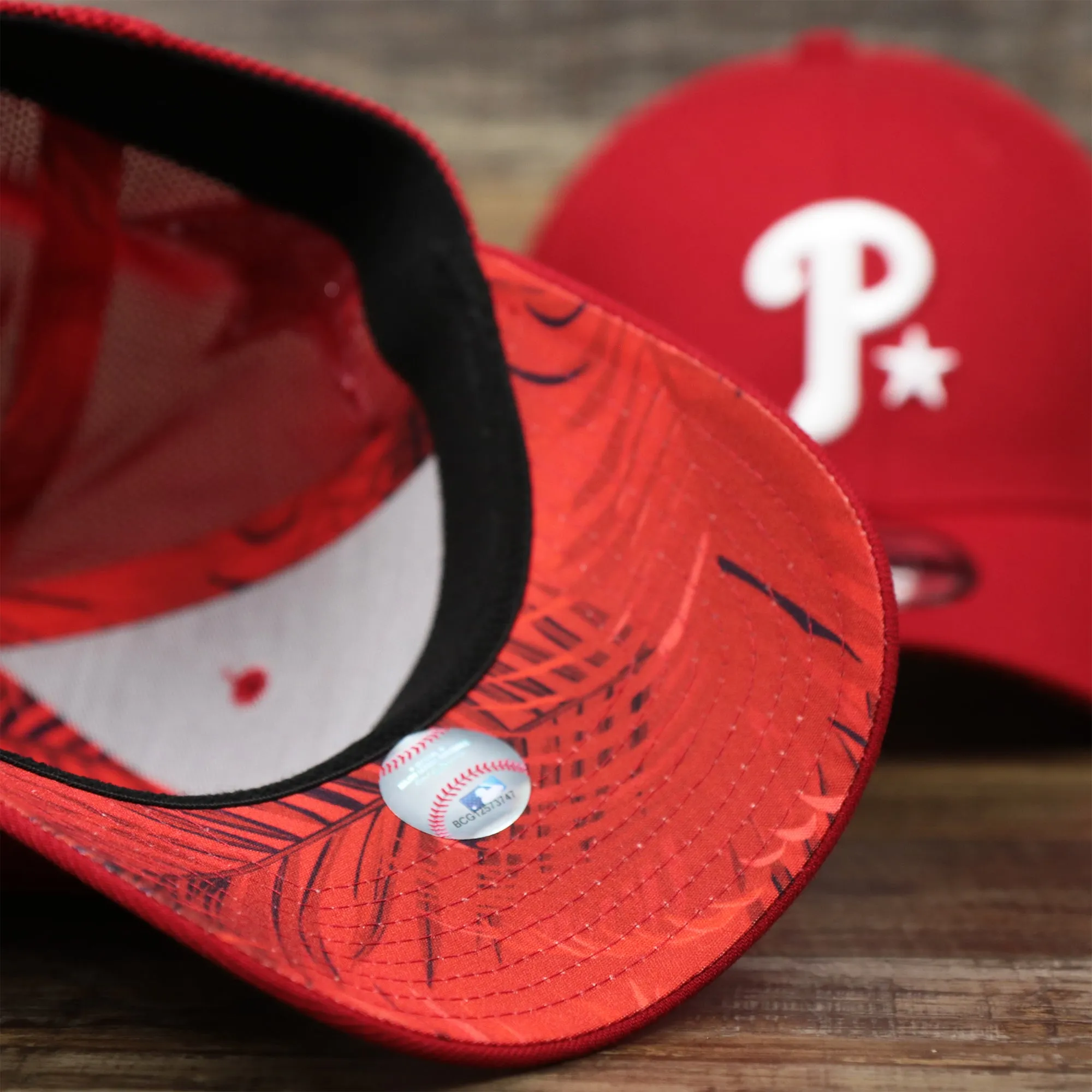 Philadelphia Phillies Metallic All Star Game MLB 2022 Side Patch 39Thirty Mesh FlexFit Cap | ASG 2022 Red 39Thirty Cap