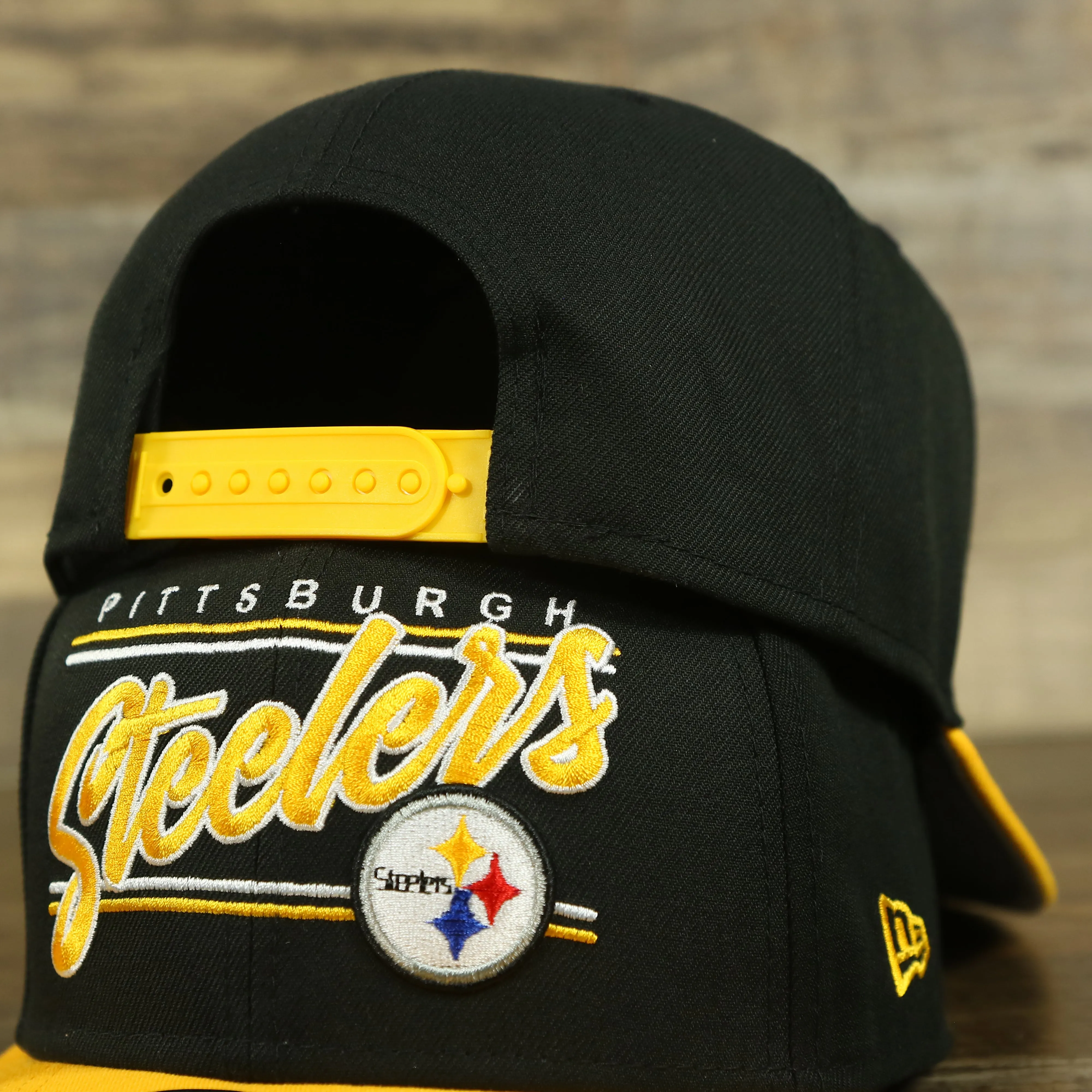 Pittsburgh Steelers Team Script College Bar 9Fifty Snapback Hat | Black/Yellow Steelers 950 Snap Cap