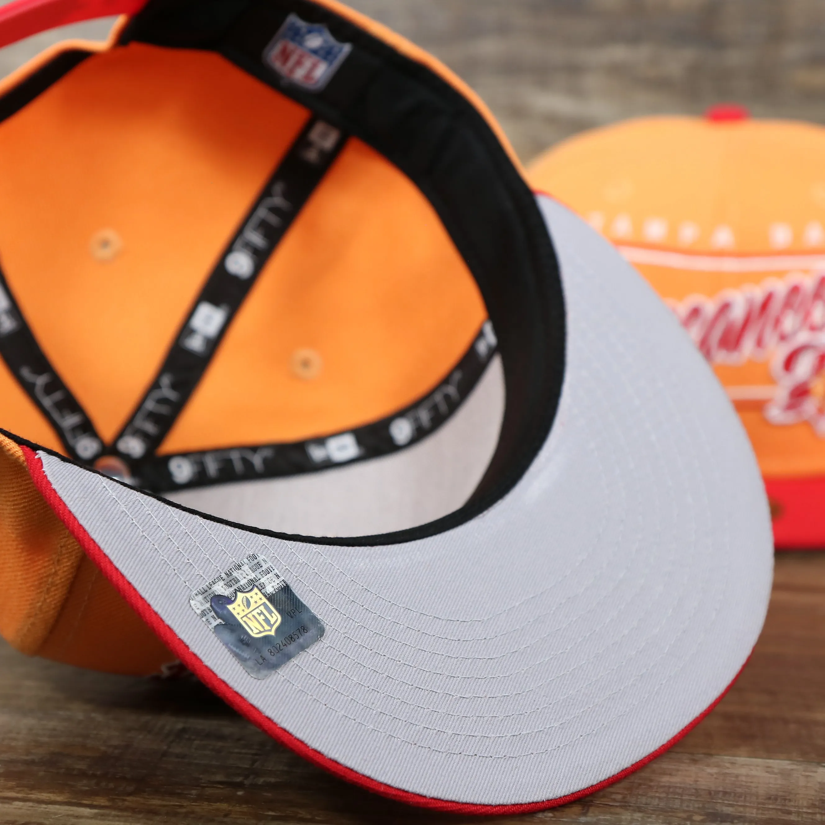 Tampa Bay Buccaneers Team Script College Bar Gray Bottom 9Fifty Snapback | Orange And Red Snap Cap