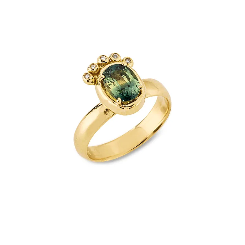 Vesta Ring - Solid Gold