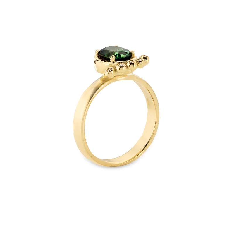 Vesta Ring - Solid Gold